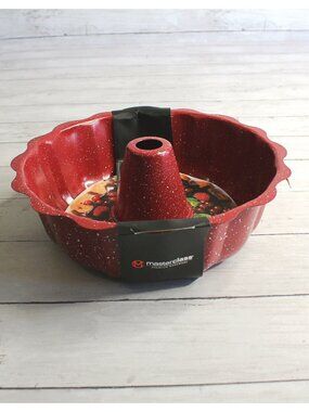 Master Class Fluted Bundt Cake Pan Red Speckled Enamelware 9"